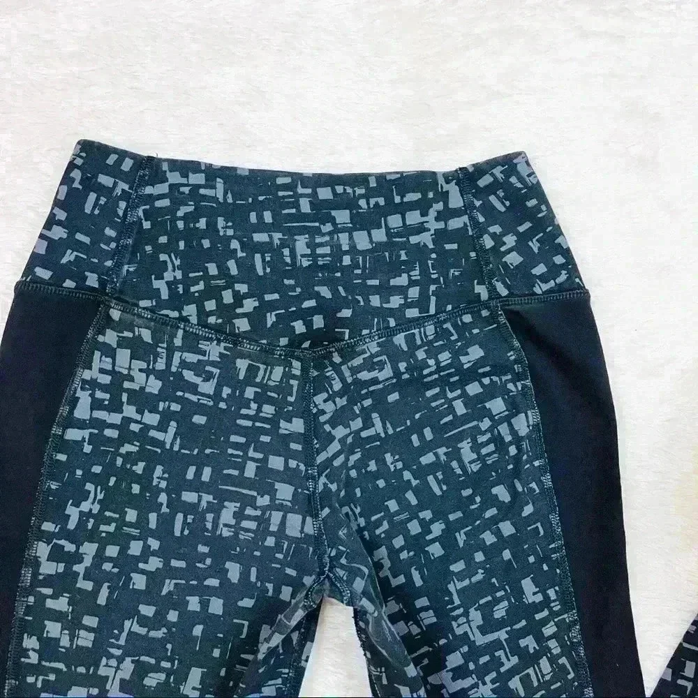 Nike Dry Black & Gray Printed High‎ Waisted Athletic Compression Leggings (XS)